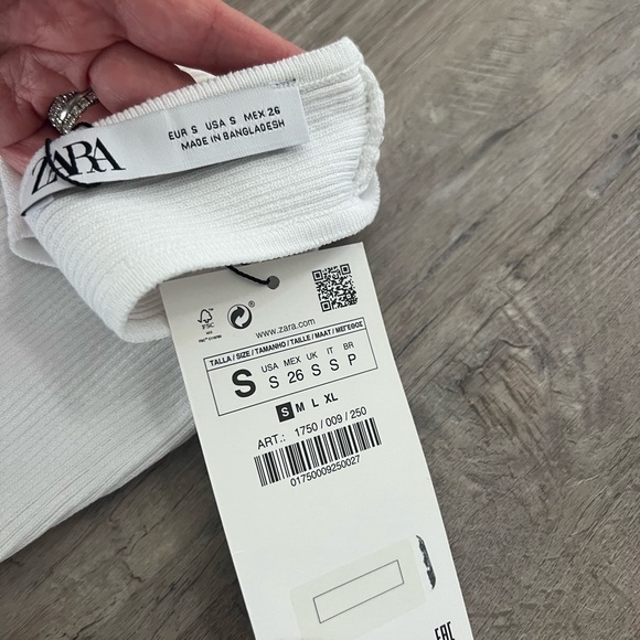 Zara white KNIT BODYSUIT WITH V-NECK BACK small - Picture 6 of 6